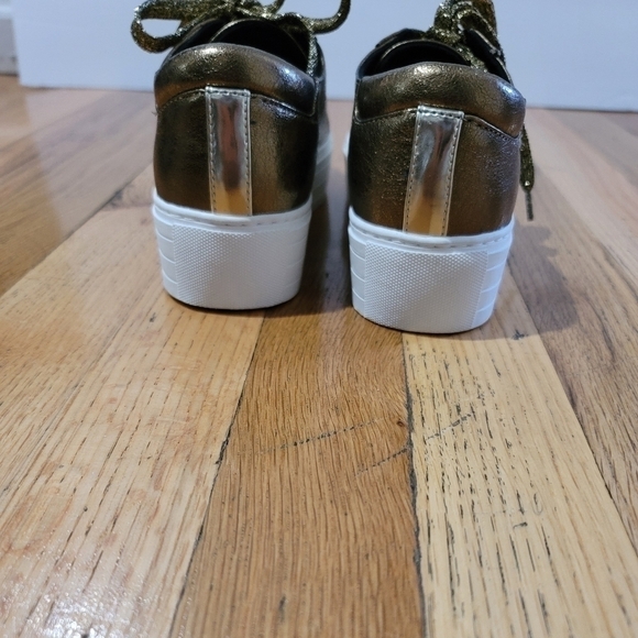 Kenneth Cole Abbey Sneakers - Picture 8 of 10